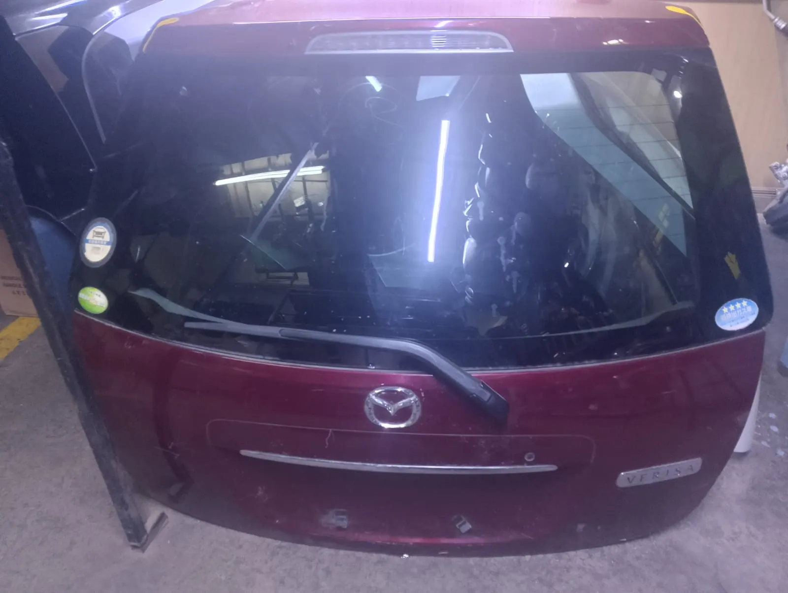 Mazda Verisa Tailgate