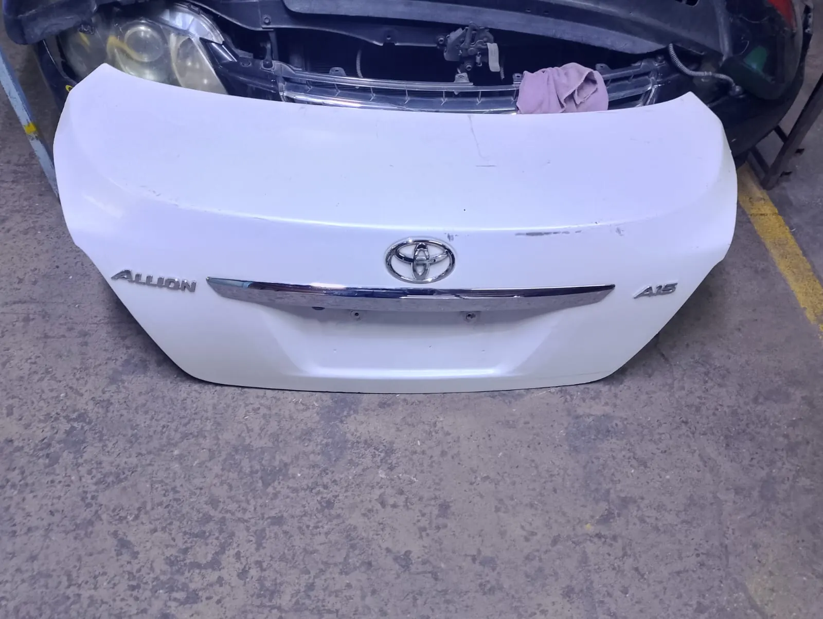 Toyota Allion Boot